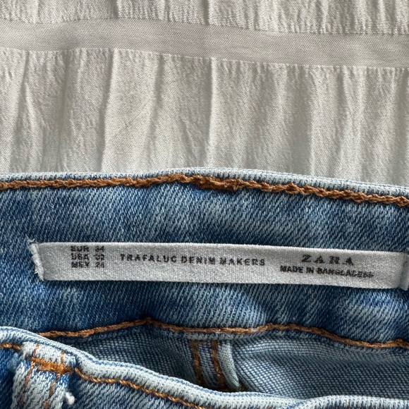 Zara high rise ripped skinny jeans - Picture 2 of 4